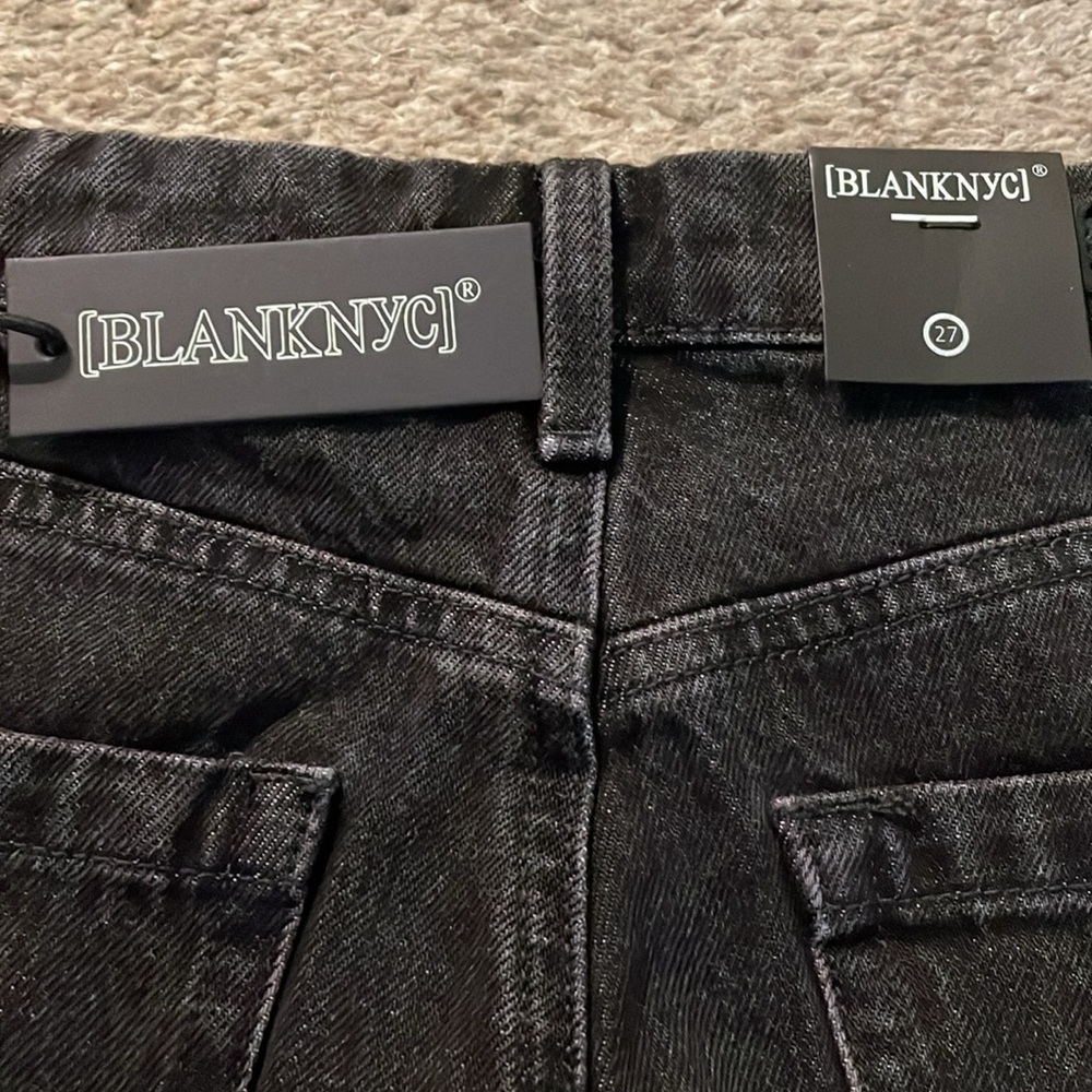 NWT BLANK NYC easy on women’s black denim shorts. Asymmetrical button fly. - Picture 9 of 9